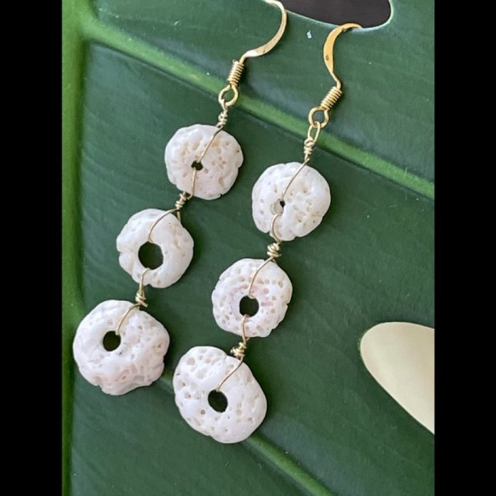 Gold Tone Shell Dangle Earrings - image 1